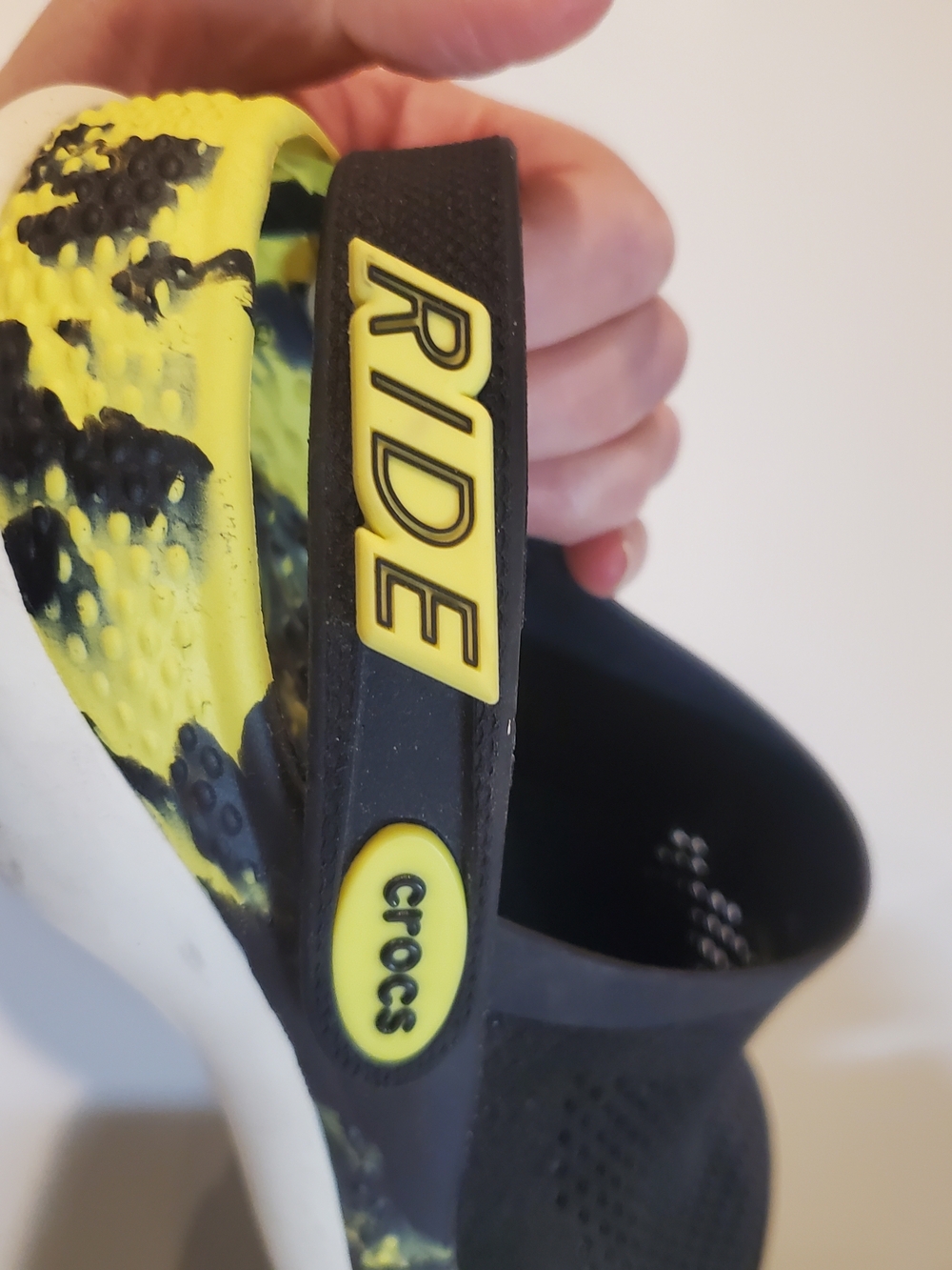 Crocs LiteRide 360 Clog
in the "Black Neon Yellow - Picture 8 of 11